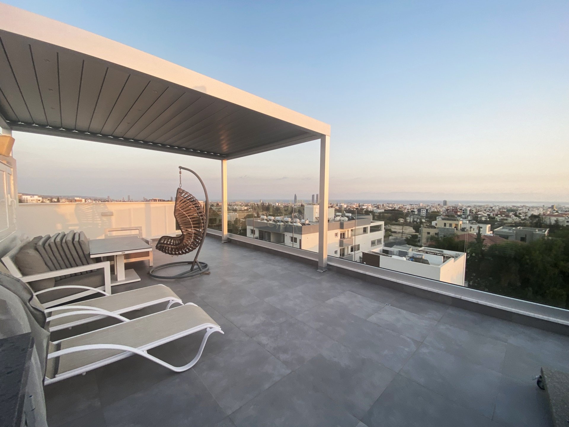 4 bedrooms Apartment in Mesa Geitonia, Limassol, Cyprus No. 22175