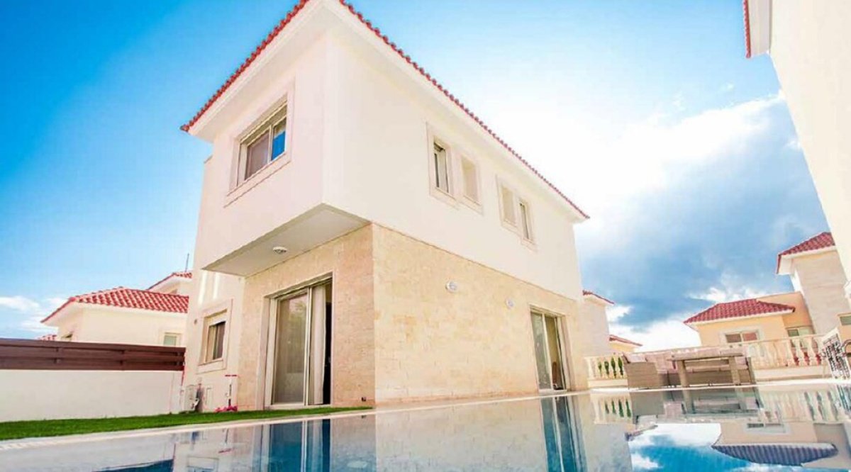 3 bedrooms Villa in Limassol, Cyprus No. 38894