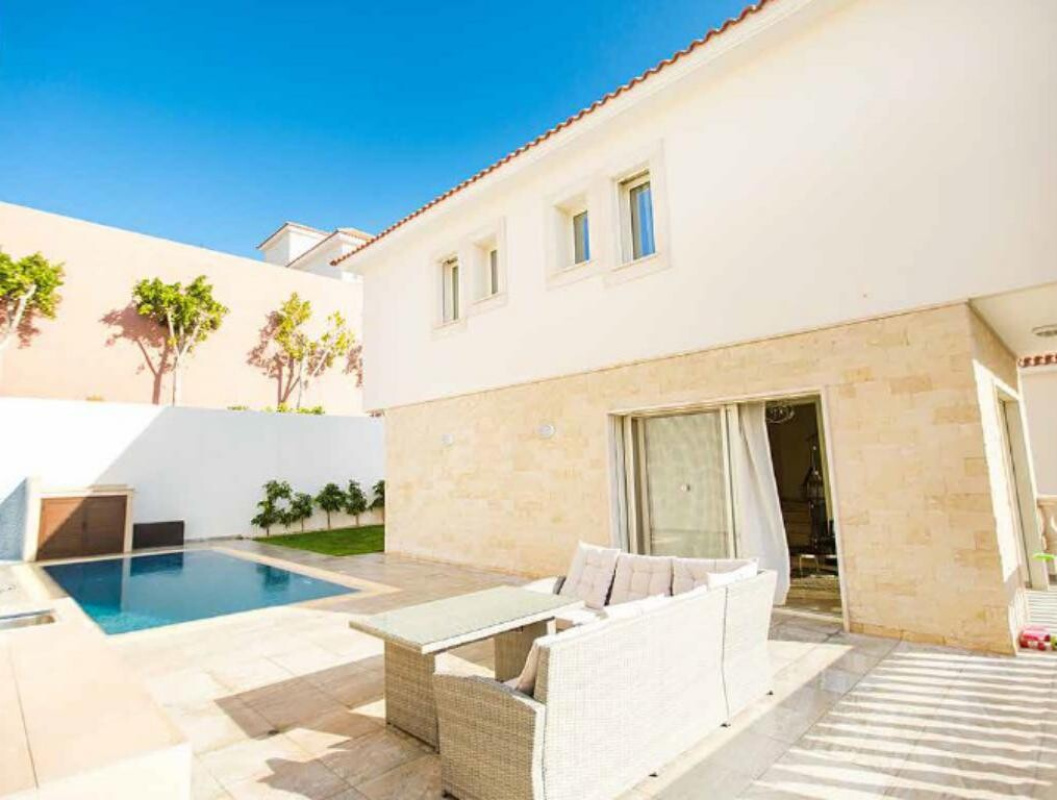 3 bedrooms Villa in Limassol, Cyprus No. 38894