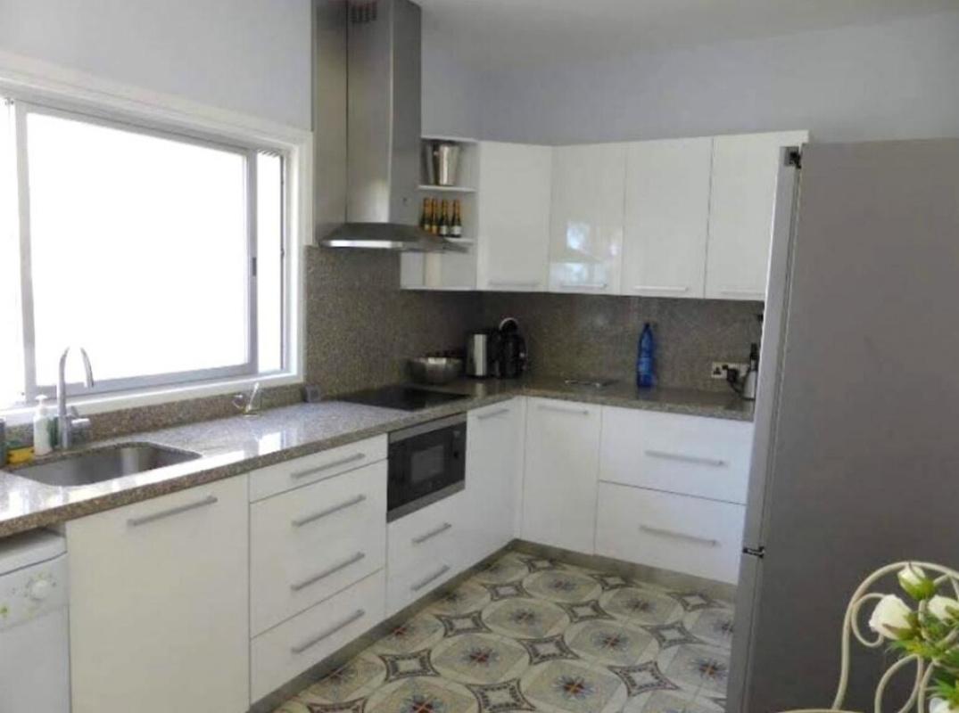 3 bedrooms Apartment in Limassol, Cyprus No. 38893