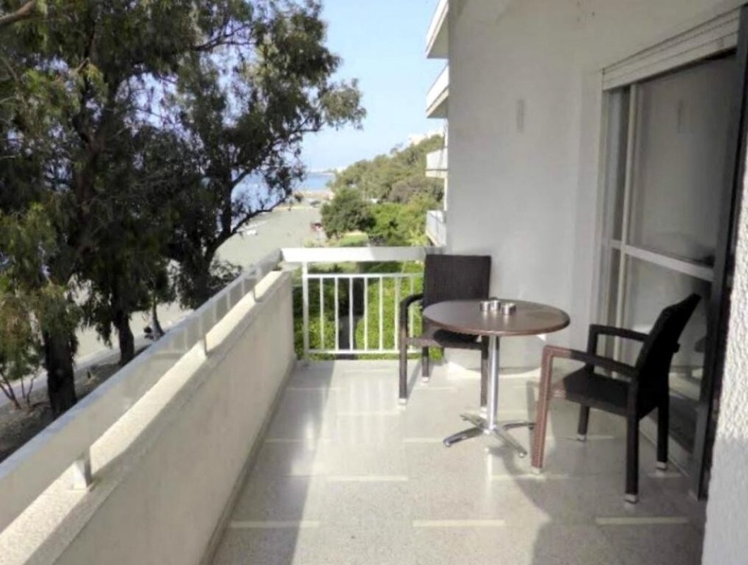 3 bedrooms Apartment in Limassol, Cyprus No. 38893
