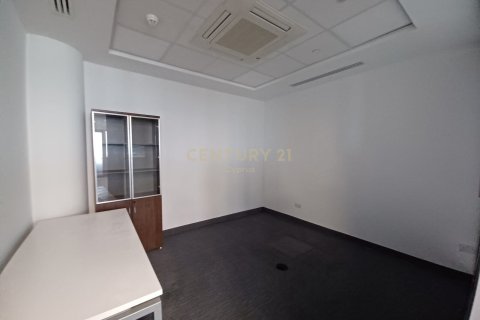 Офис 373м2 в Лимассол, Лимасол,  № 54179 11
