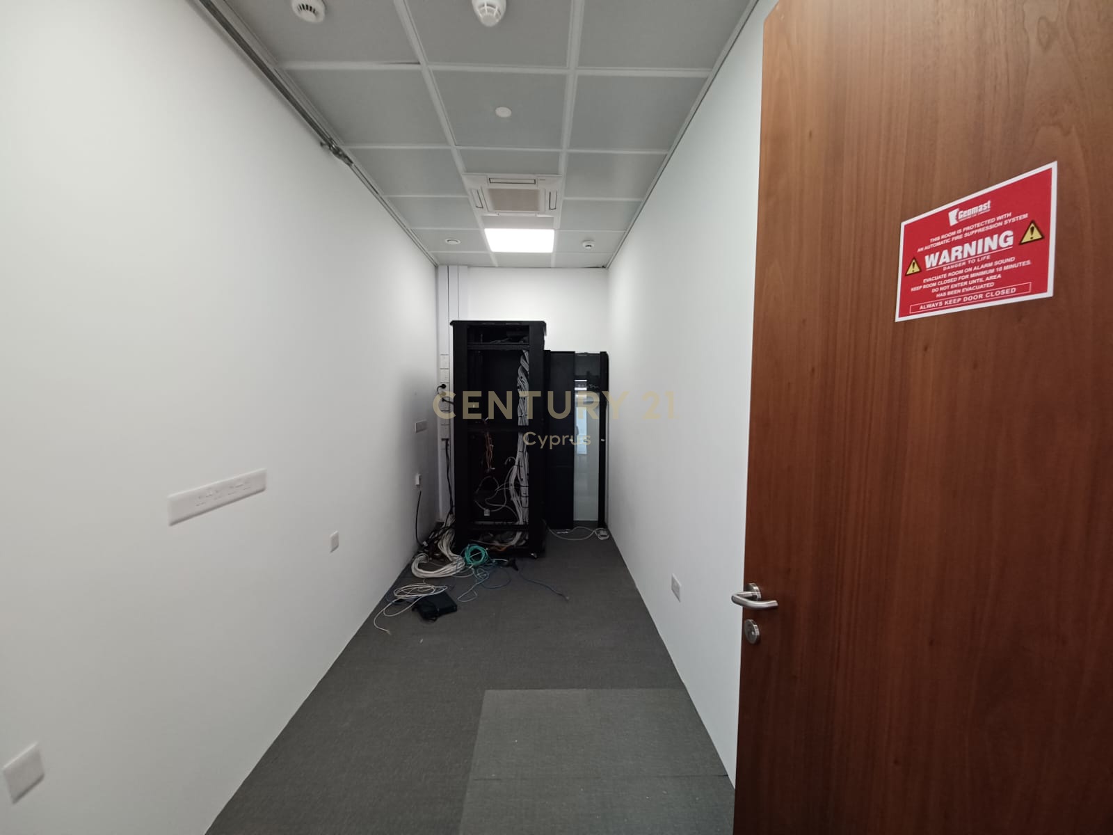 373m2 Office in Limassol, Cyprus No. 54179