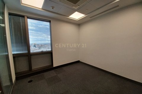 Офис 373м2 в Лимассол, Лимасол,  № 54179 13