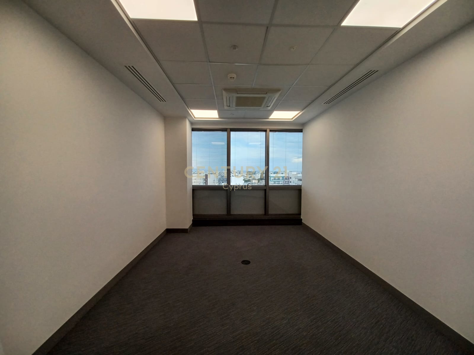 373m2 Office in Limassol, Cyprus No. 54179