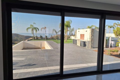 4 bedrooms Villa in Parekklisia, Limassol,  No. 45322 7