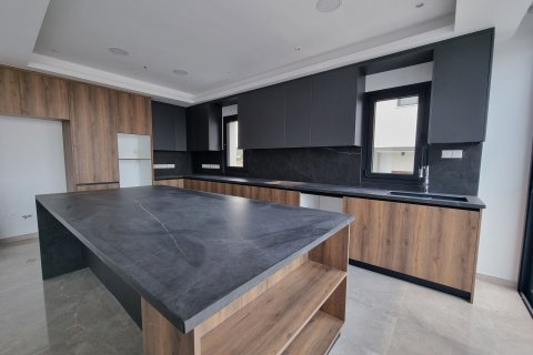 4 bedrooms Villa in Parekklisia, Limassol,  No. 45322 3