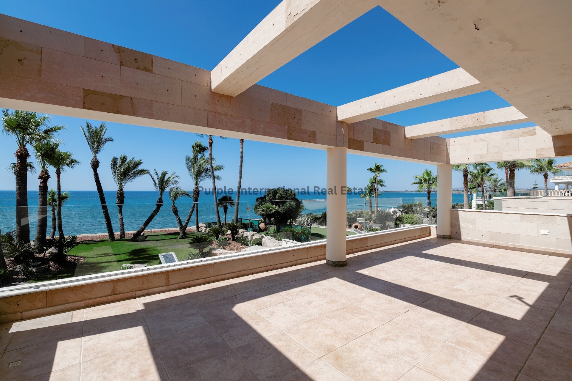 4 dormitorios Villa en Kiti, Larnaka, Chipre No. 8005