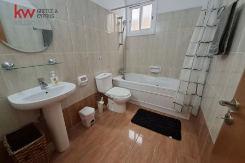 2 bedrooms Apartment in Paphos, No. 40202 9