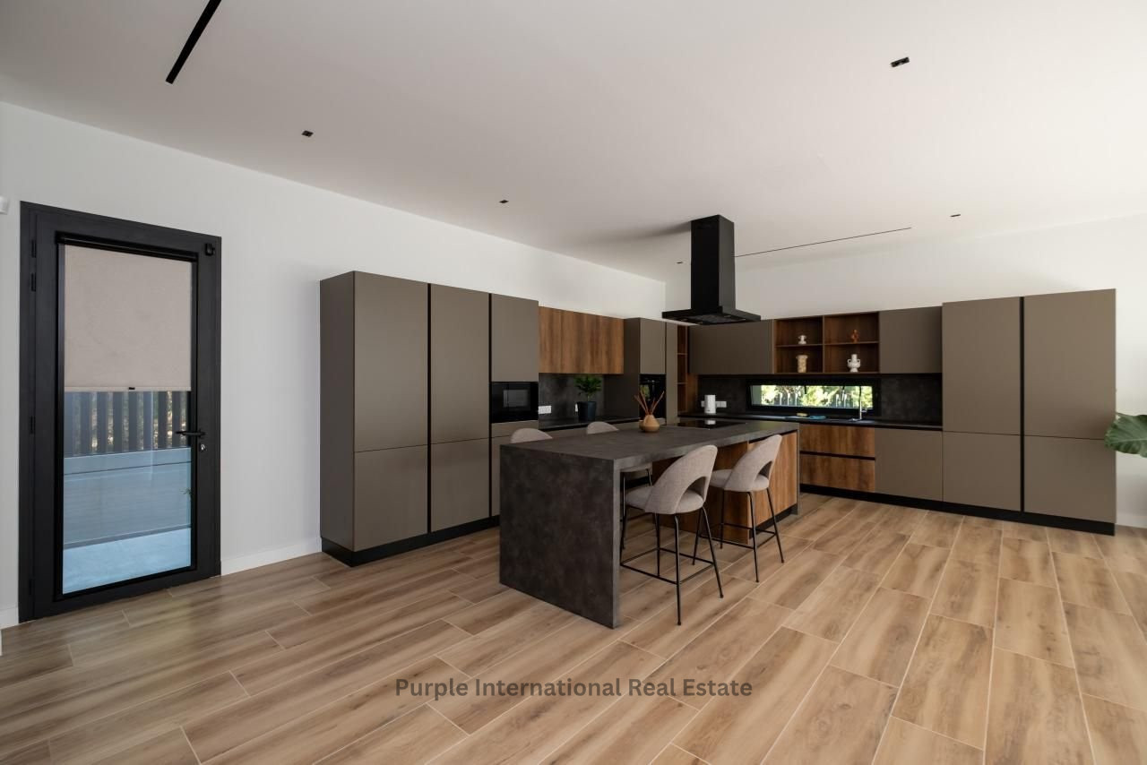7 chambres Villa à Souni–Zanatzia, Limassol, Chypre No. 35927