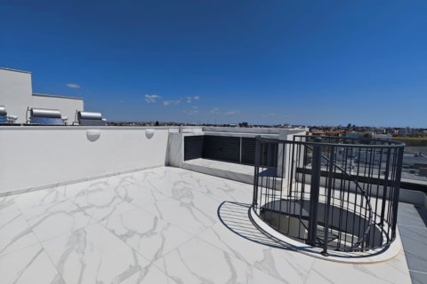 2 bedrooms Apartment in Larnaka,  No. 51564 12