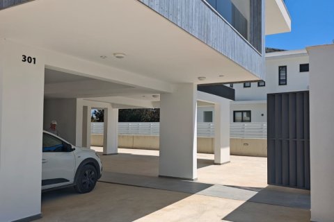 2 bedrooms Apartment in Larnaka,  No. 51564 2