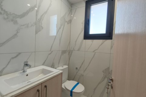 2 bedrooms Apartment in Larnaka,  No. 51564 11