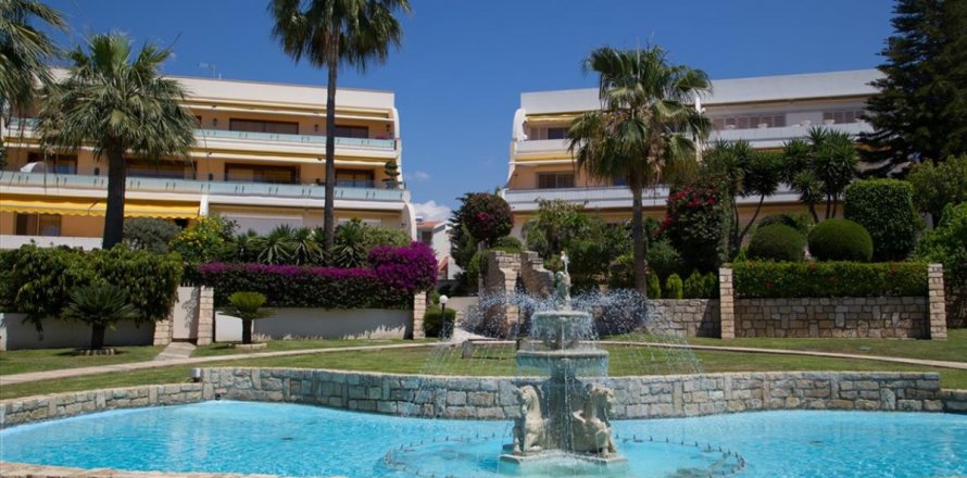 Квартира с 3 спальнями в Лимассол, Лимасол,  № 38360