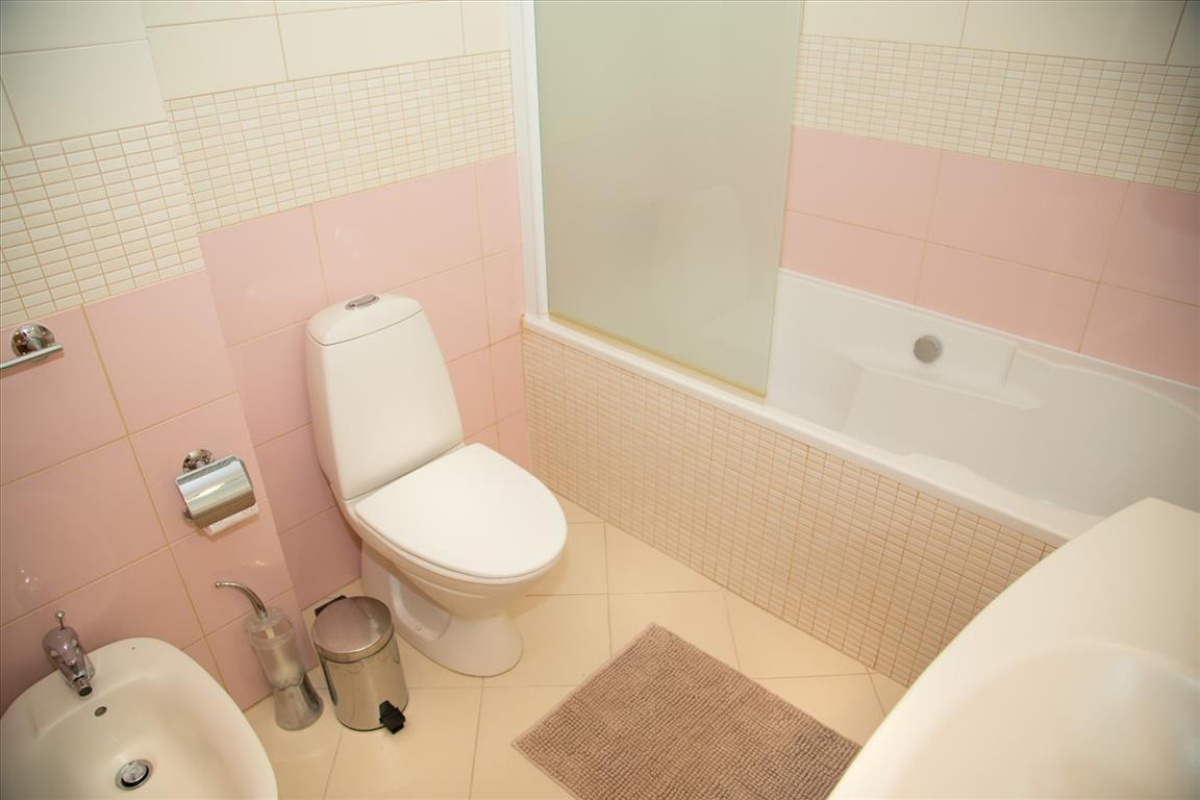3 bedrooms Apartment in Limassol, Cyprus No. 38360