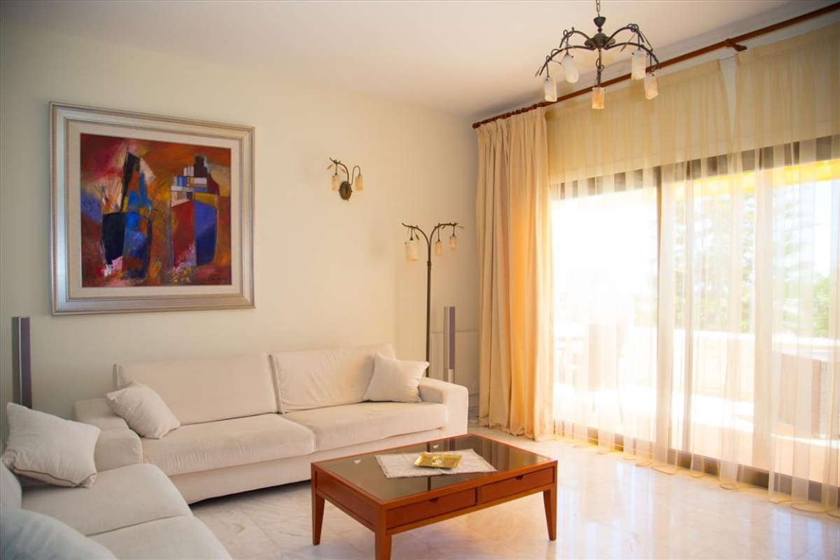 3 bedrooms Apartment in Limassol, Cyprus No. 38360