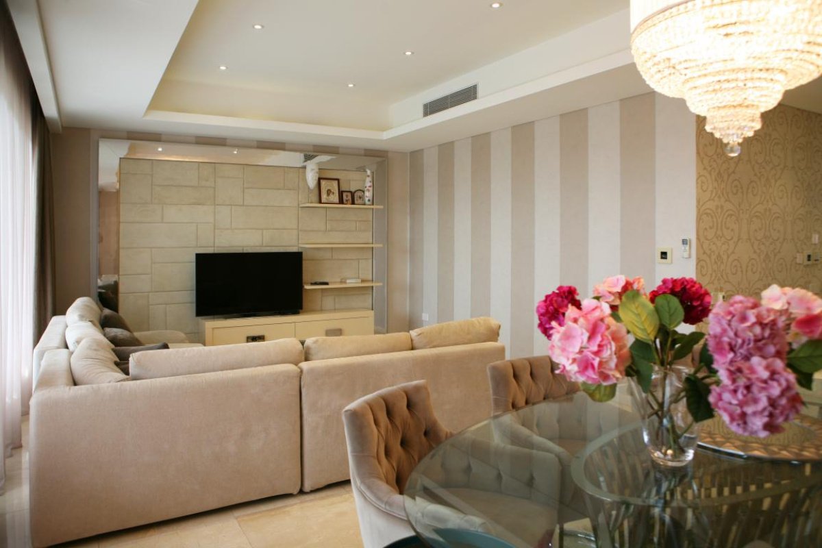 3 bedrooms Apartment in Limassol, Cyprus No. 38357