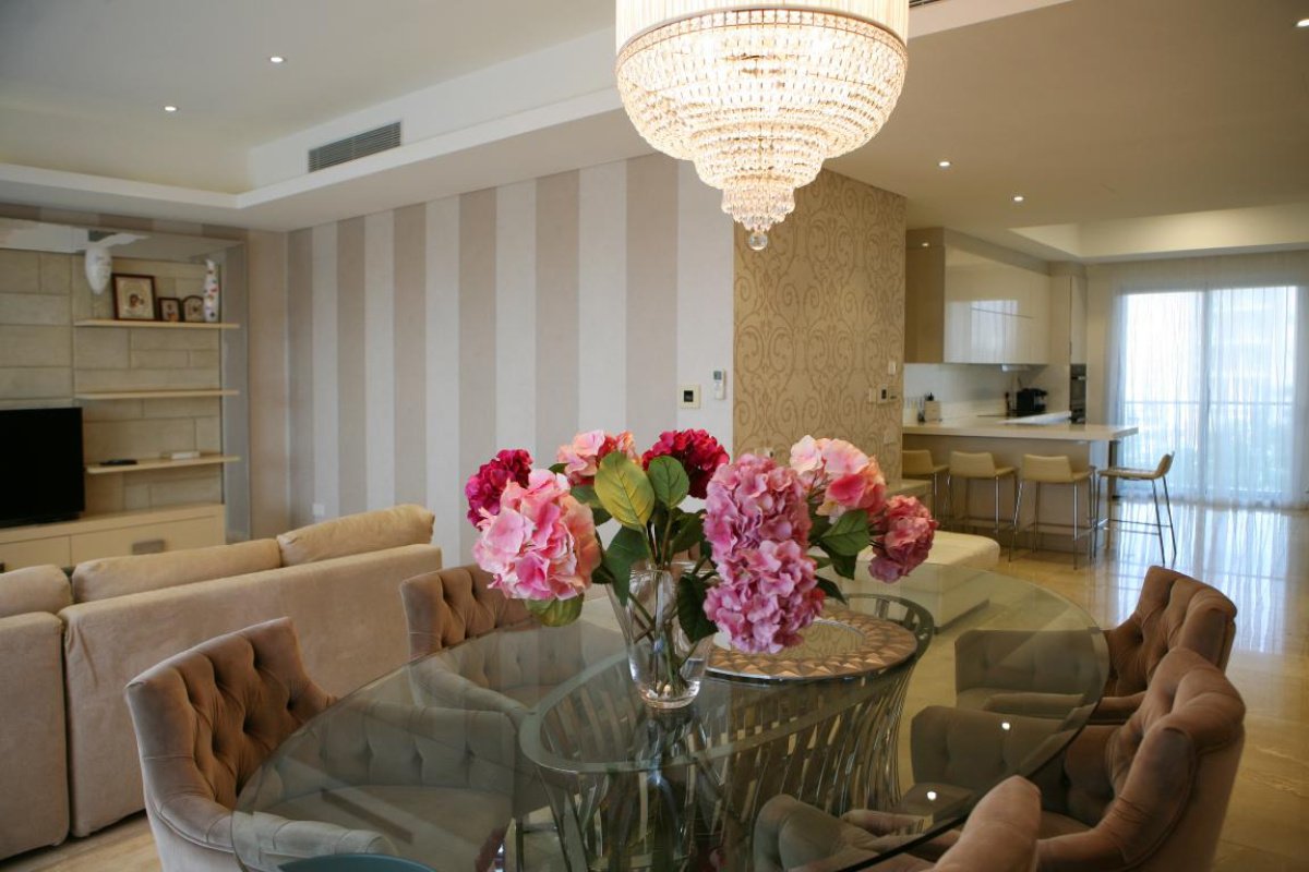 3 bedrooms Apartment in Limassol, Cyprus No. 38357