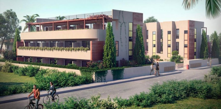 3 bedrooms Townhouse in Limassol, No. 38358