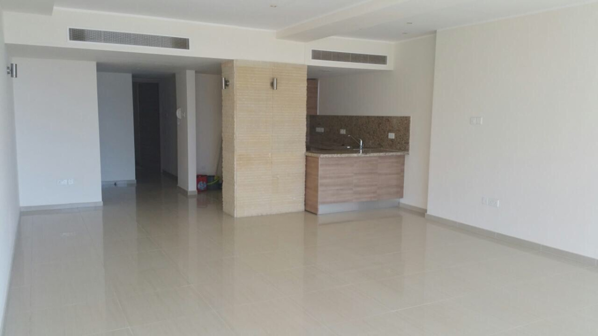 3 bedrooms Apartment in Limassol, Cyprus No. 38359