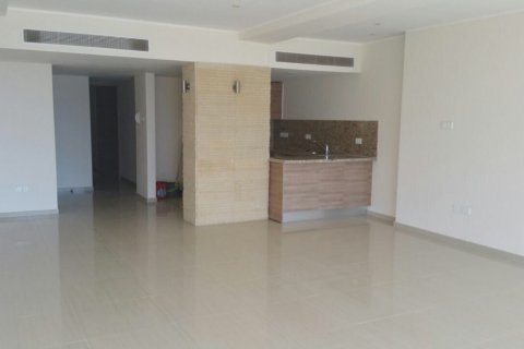3 bedrooms Apartment in Limassol,  No. 38359 4