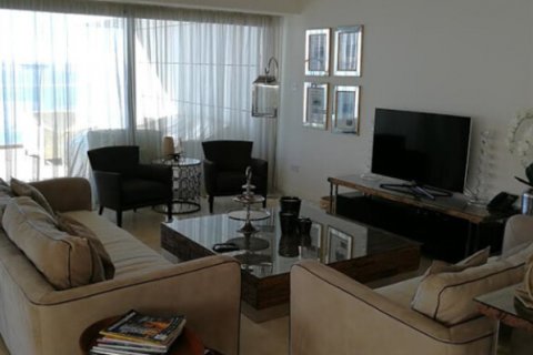 3 bedrooms Apartment in Nicosia, No. 38361 5