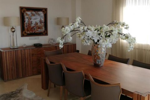 3 bedrooms Apartment in Nicosia, No. 38361 13