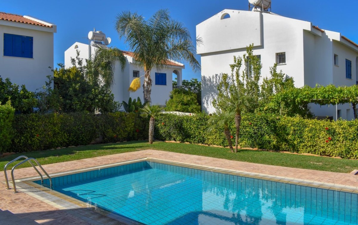 3 bedrooms Villa in Larnaca, Larnaka, Cyprus No. 38356