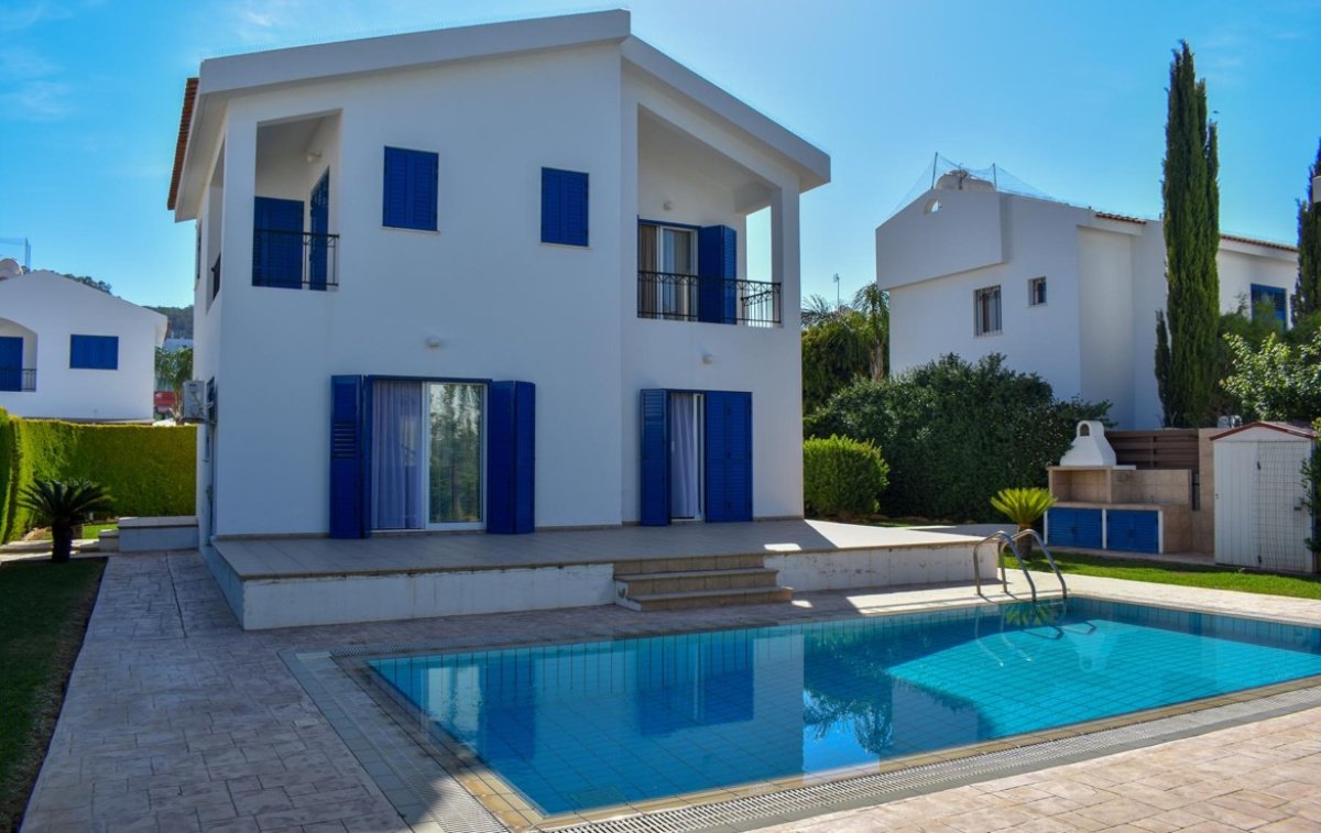 3 bedrooms Villa in Larnaca, Larnaka, Cyprus No. 38356