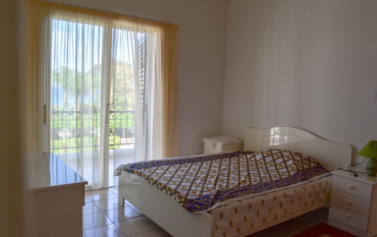 3 bedrooms Villa in Larnaca, Larnaka, Cyprus No. 38356