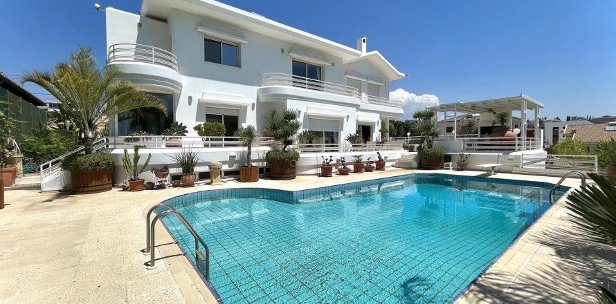 6 dormitorios Villa en Limassol,  No. 55727