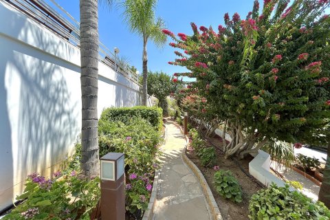 6 dormitorios Villa en Limassol,  No. 55727 3