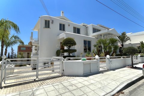 6 dormitorios Villa en Limassol,  No. 55727 21