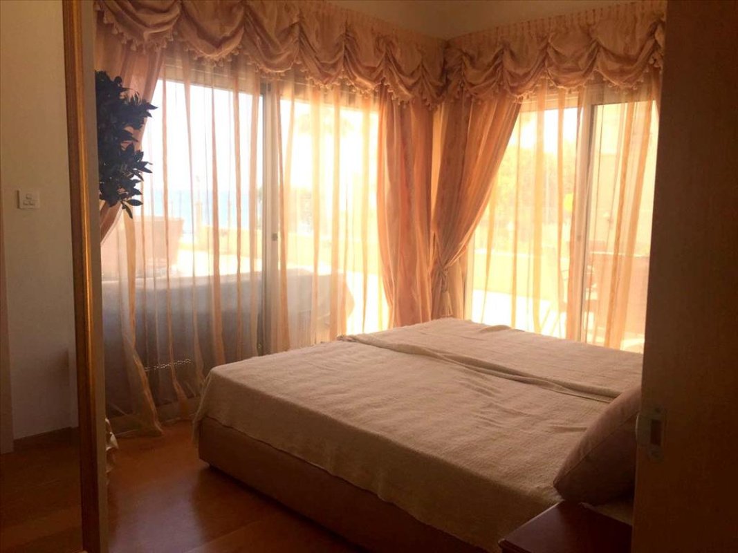 3 bedrooms Apartment in Limassol, Cyprus No. 38260