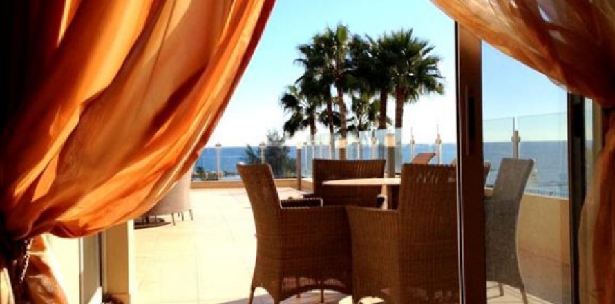 3 bedrooms Apartment in Limassol,  No. 38260