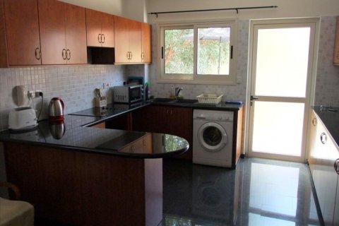 4 bedrooms Villa in Limassol,  No. 38263 2