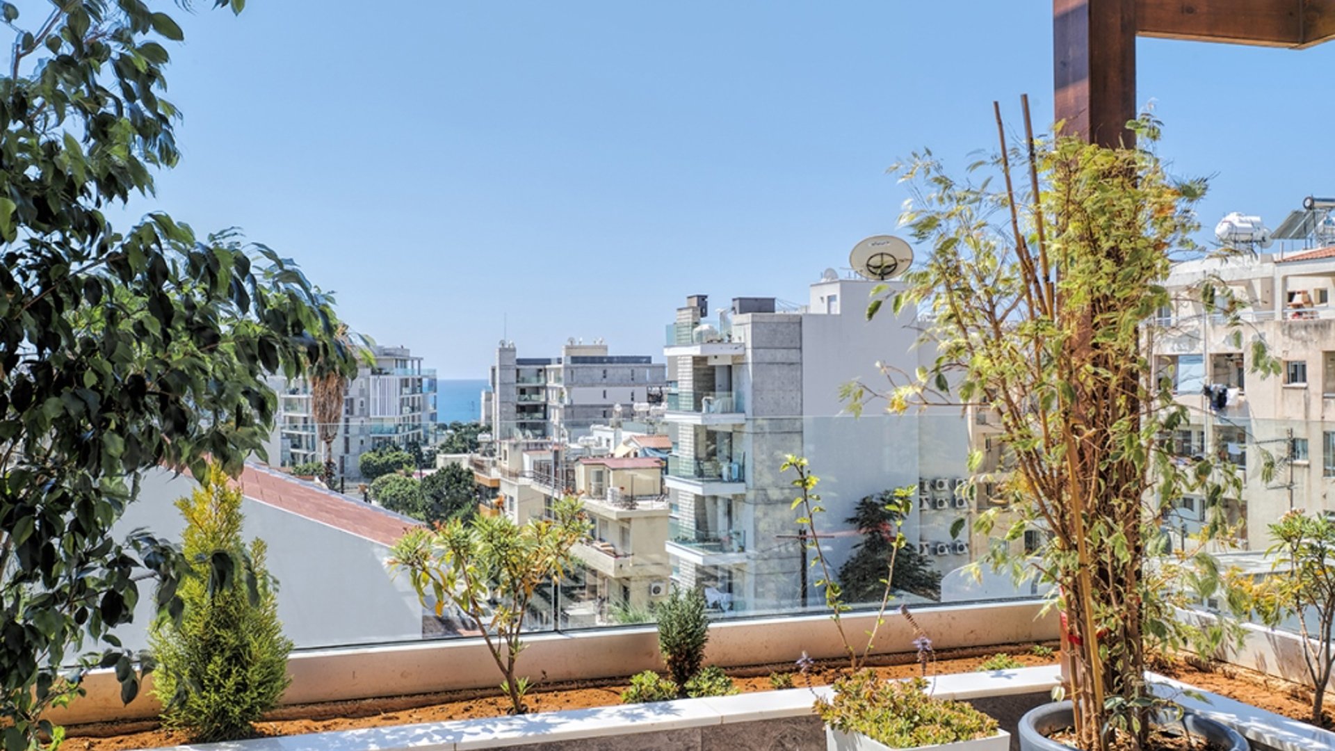 3 bedrooms Apartment in Neapolis, Limassol, Cyprus No. 27341