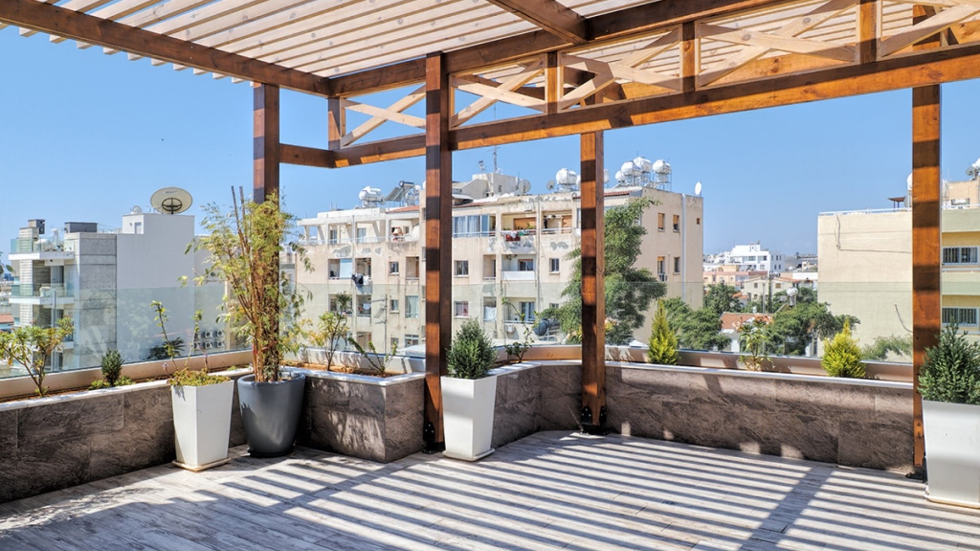 3 bedrooms Apartment in Neapolis, Limassol, Cyprus No. 27341