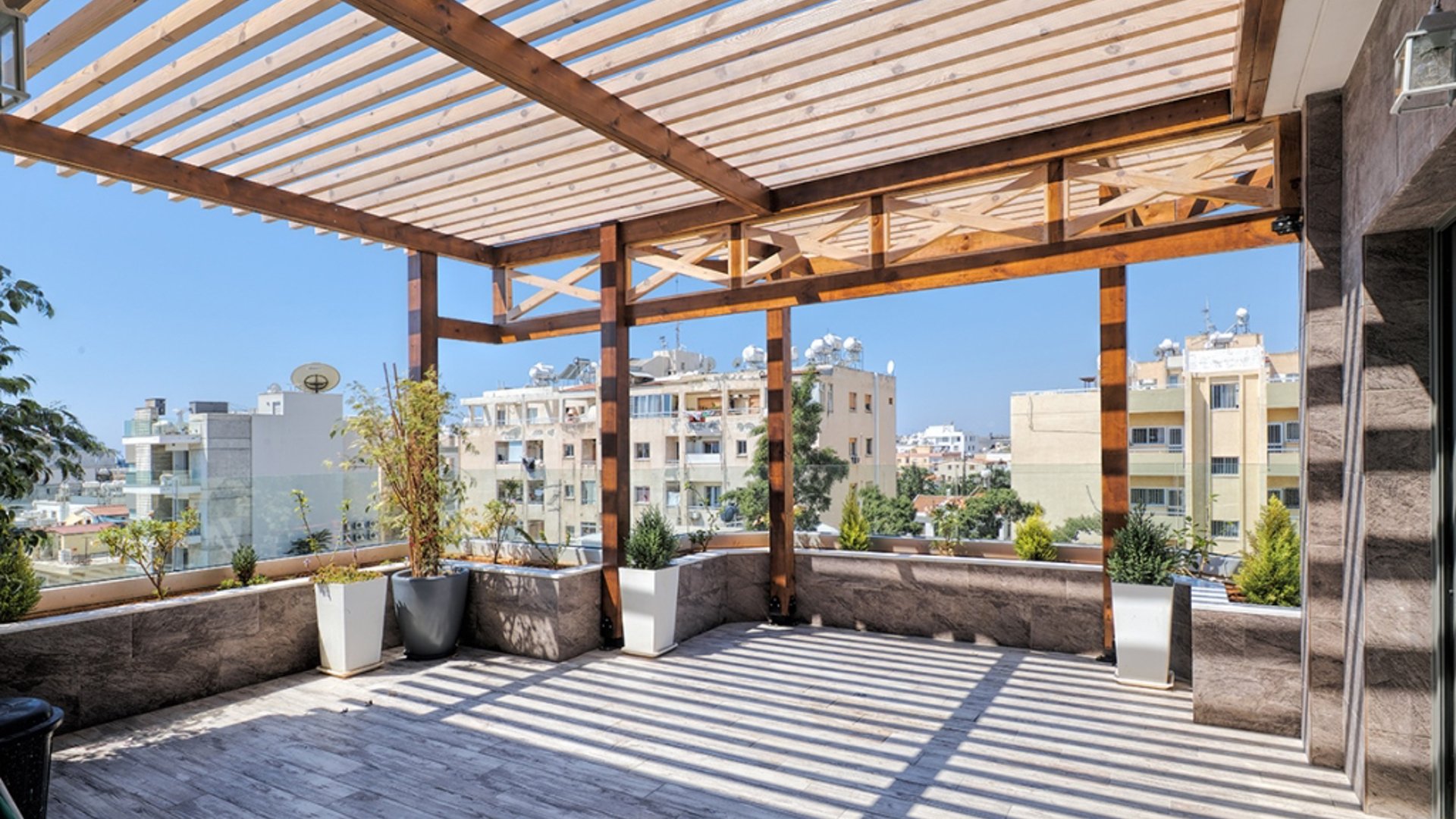 3 bedrooms Apartment in Neapolis, Limassol, Cyprus No. 27341
