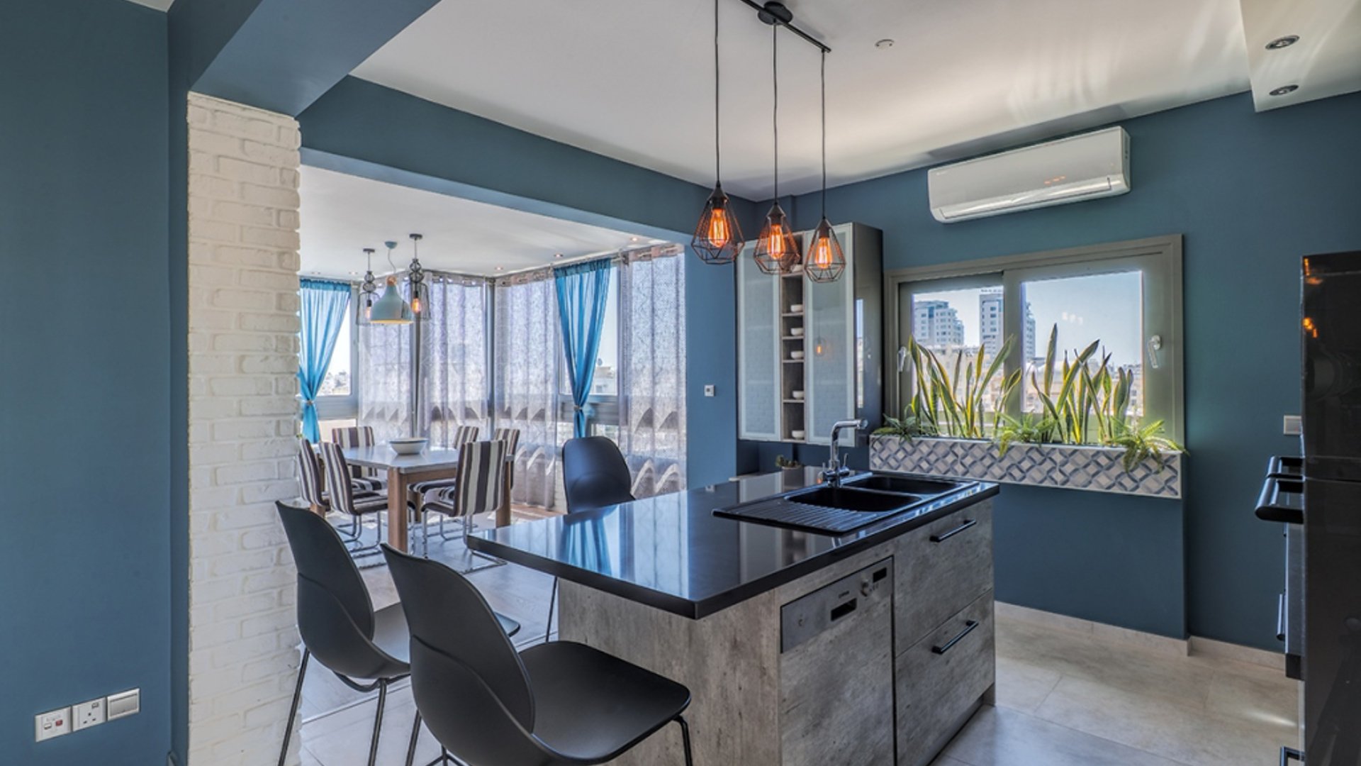 3 bedrooms Apartment in Neapolis, Limassol, Cyprus No. 27341