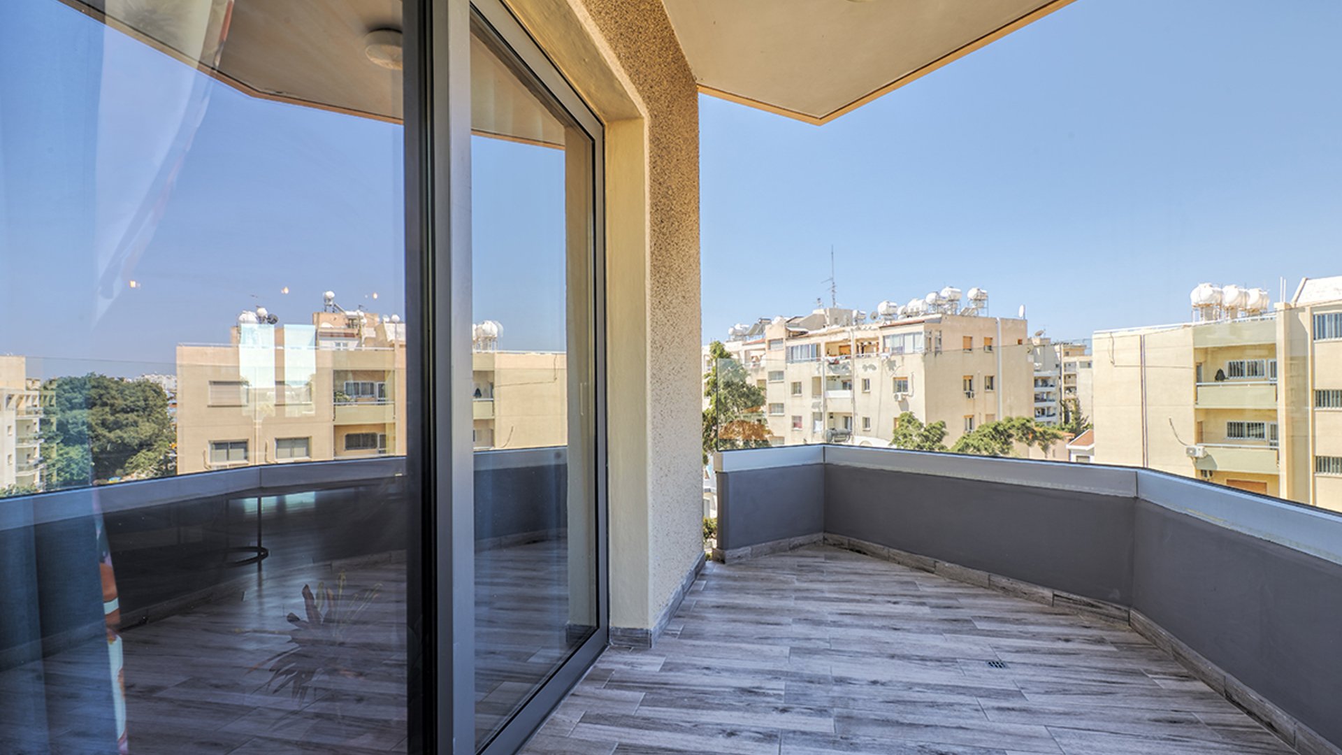 3 bedrooms Apartment in Neapolis, Limassol, Cyprus No. 27341