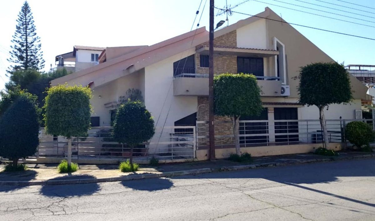 4 bedrooms Villa in Limassol, Cyprus No. 38555