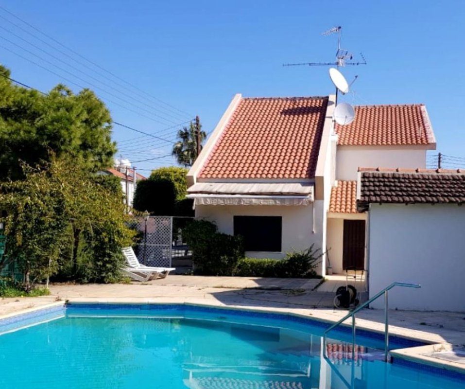 4 bedrooms Villa in Limassol, Cyprus No. 38555
