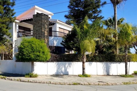 6 bedrooms Villa in Limassol,  No. 38554