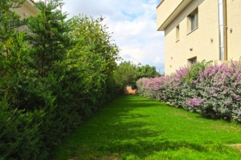 4 bedrooms Villa in Erimi, Limassol, Cyprus No. 25640