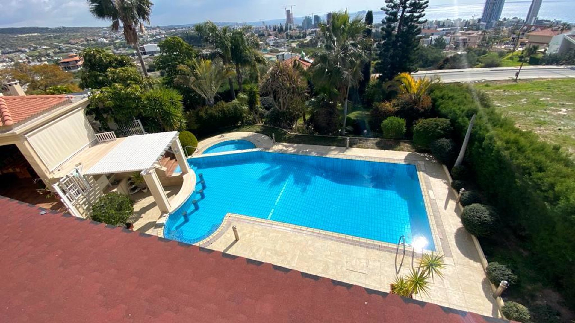 5 bedrooms Villa in Limassol, Cyprus No. 28374