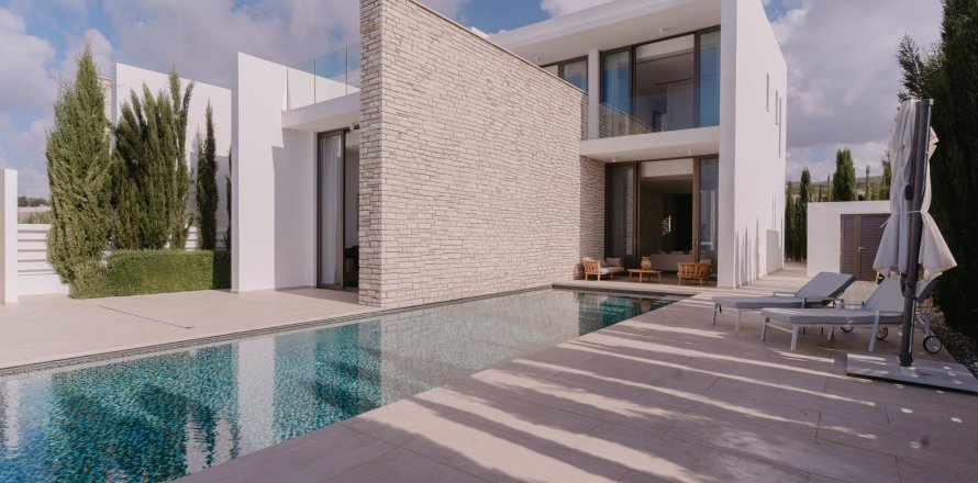 Вилла с 4 спальнями в Корал Бей, Пейя, Пафос,  № 46912