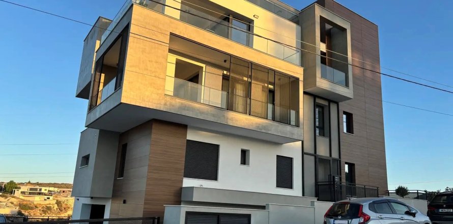 2 bedrooms Penthouse in Limassol,  No. 46910