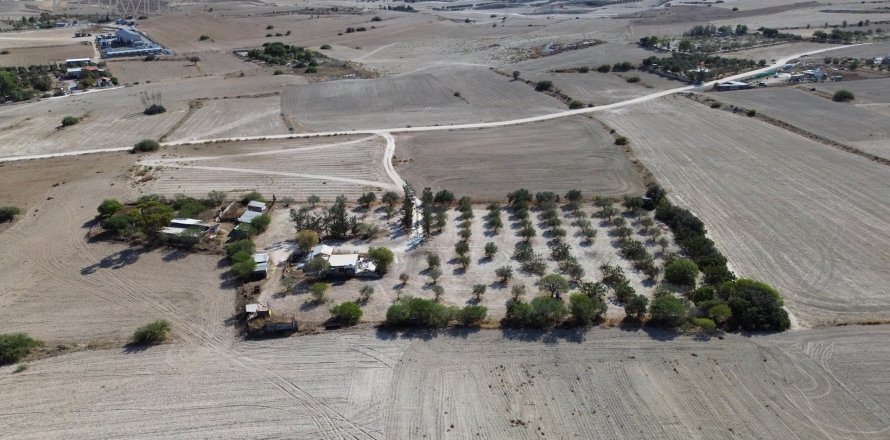 7488m2 Terrain à Larnaka,  No. 56767