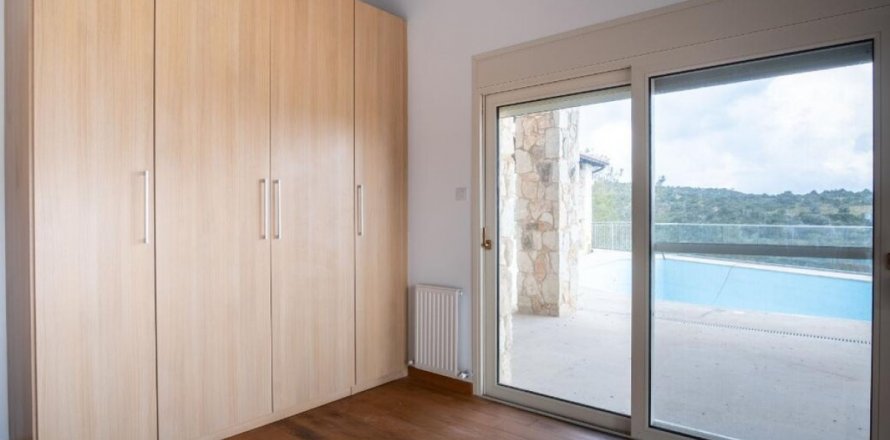 Вилла студия в Пафос,  № 37971